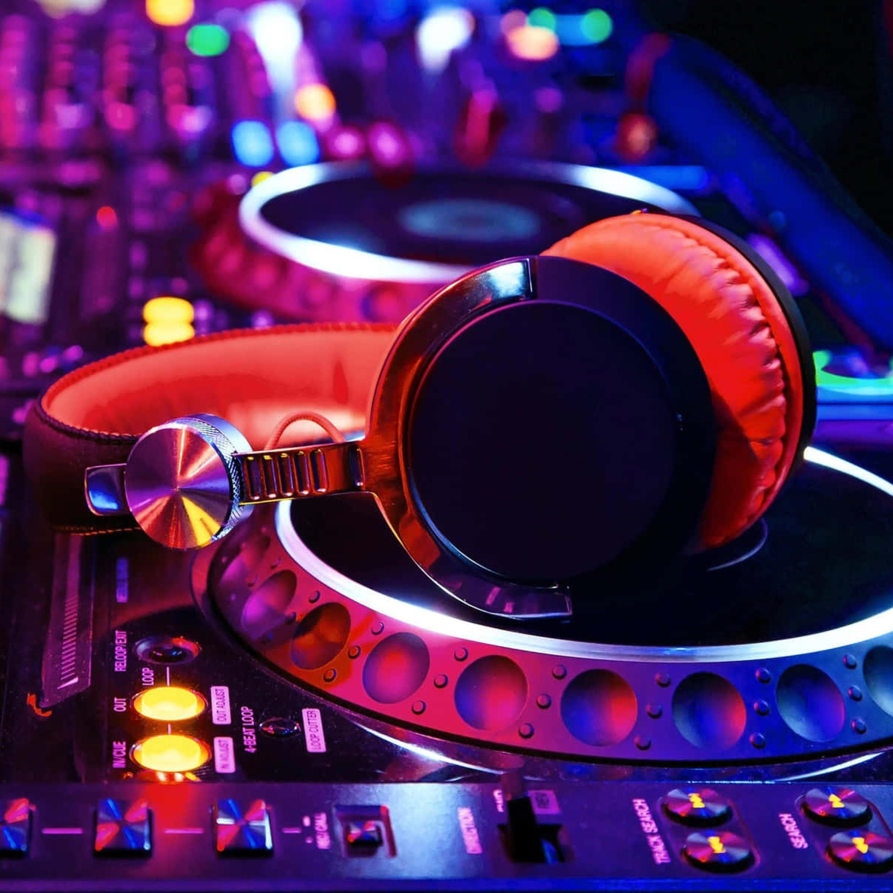 DJ Wars 3 by HUGOLA
